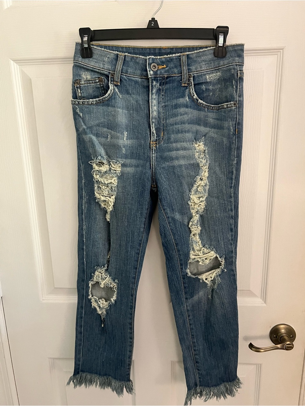 NWT Carmar LF Distressed Straight Leg Women's Jeans in Medium Blue 27